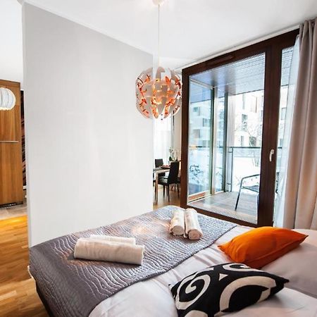 Deluxe Apartments Free Parking Варшава Экстерьер фото