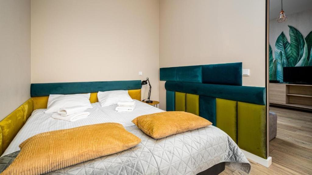 Deluxe Apartments Free Parking Варшава Экстерьер фото