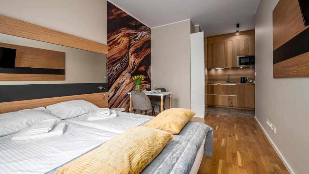 Deluxe Apartments Free Parking Варшава Экстерьер фото